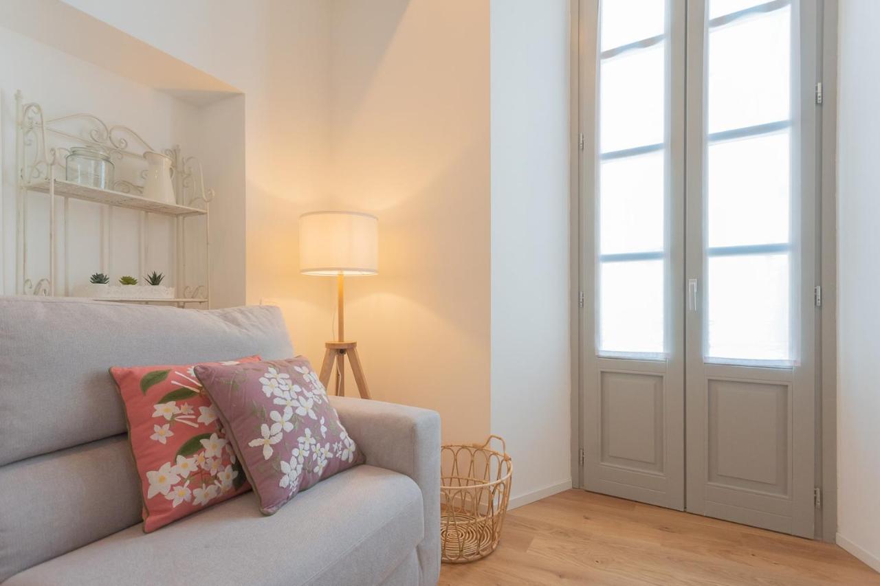 Independence Apartment With Balcony By Rent All Como Exterior foto